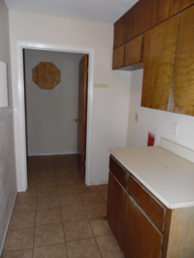 MONTAGE MANOR - Residential