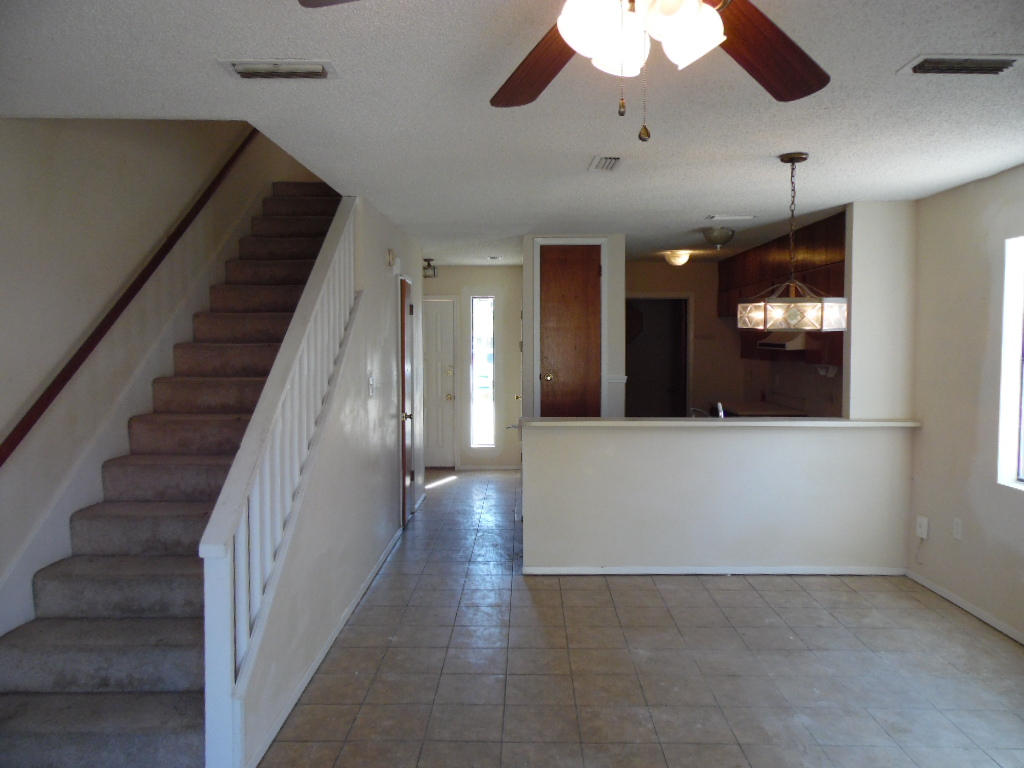 MONTAGE MANOR - Residential