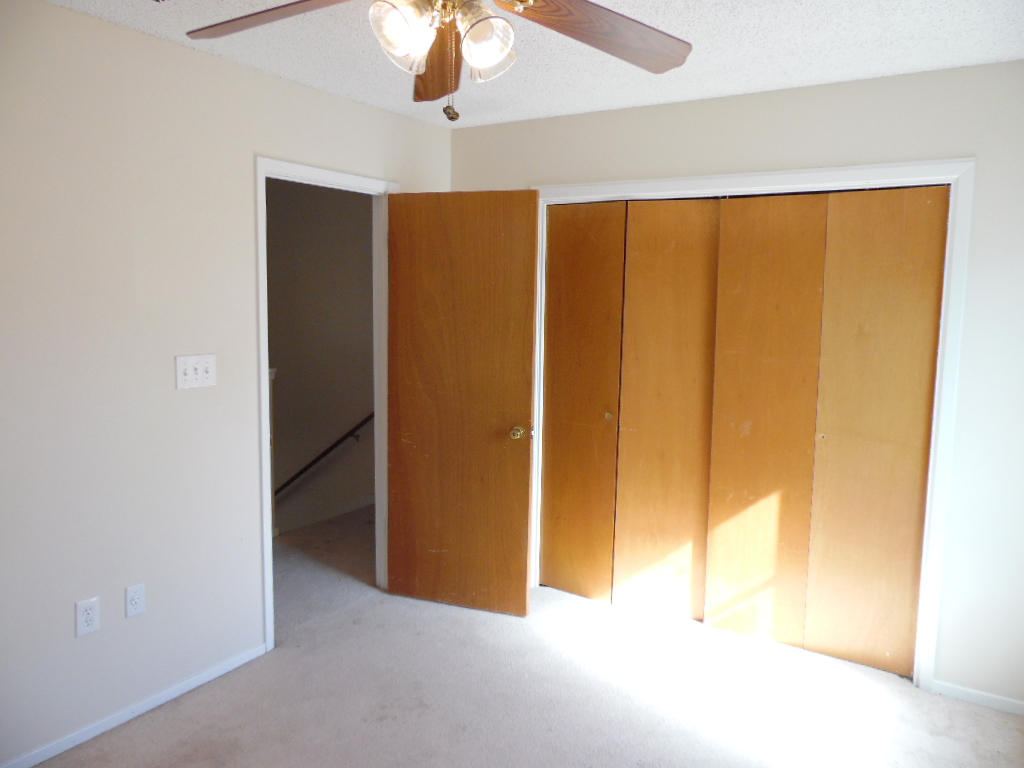 MONTAGE MANOR - Residential