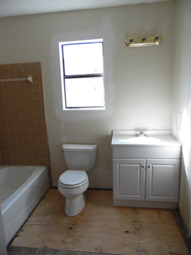 MONTAGE MANOR - Residential