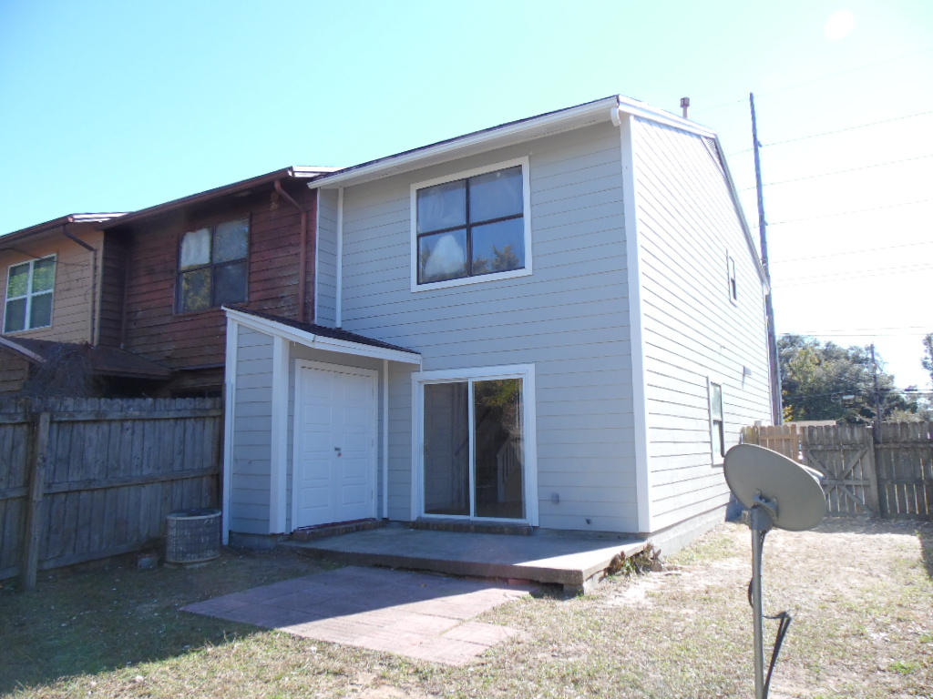 MONTAGE MANOR - Residential