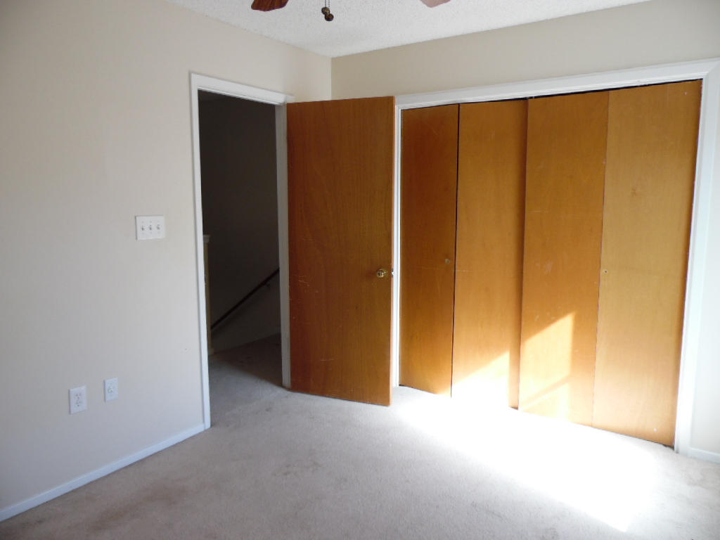 MONTAGE MANOR - Residential