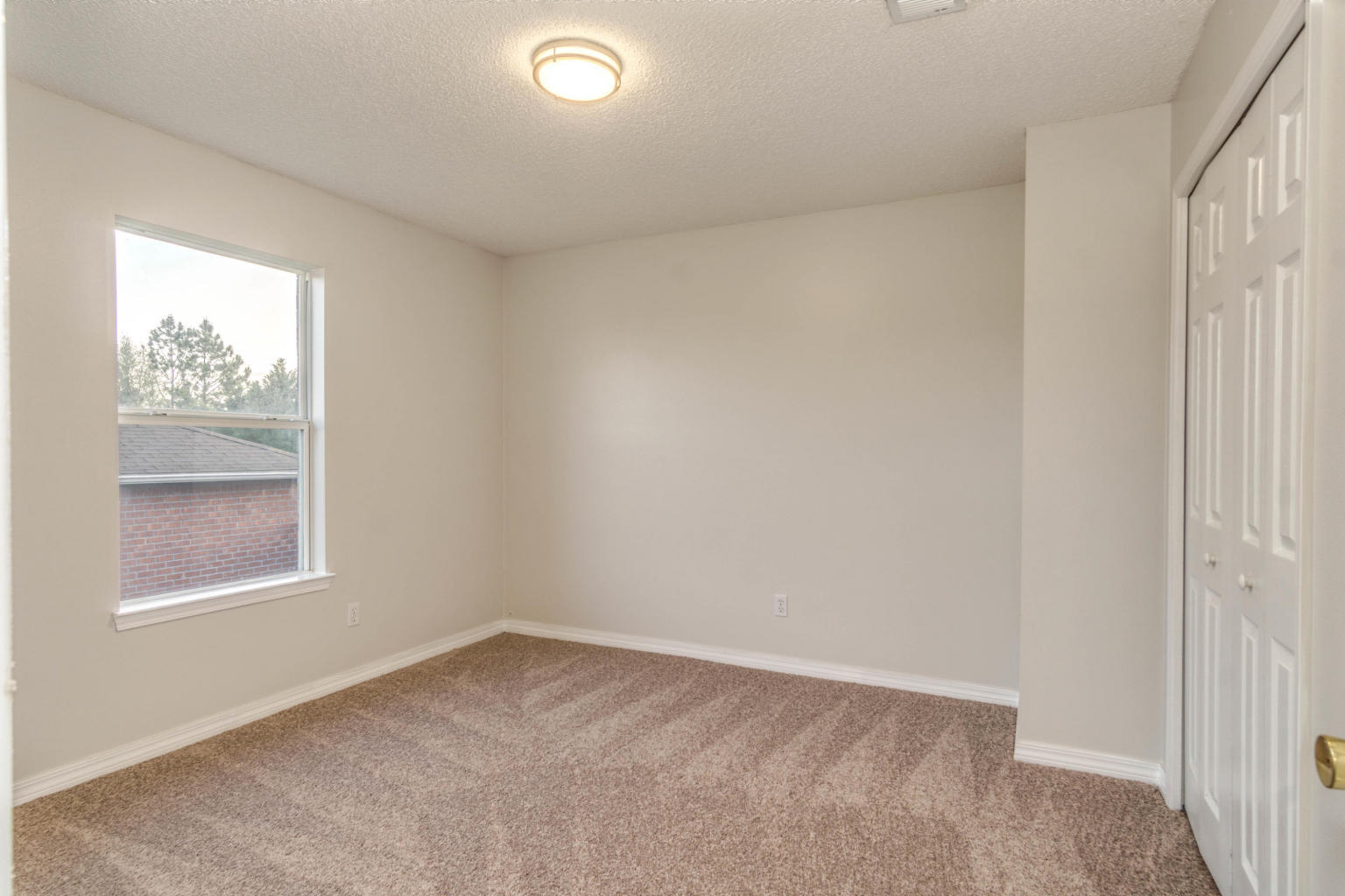 COUNTRYVIEW ESTATES 9TH ADDN - Residential Lease