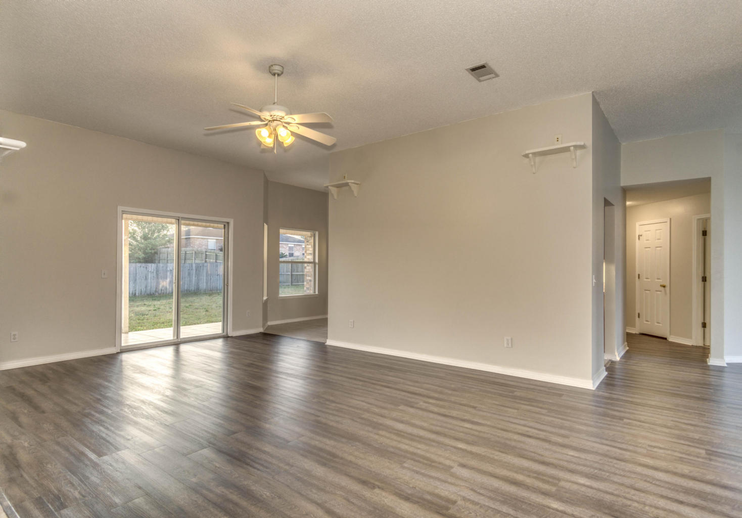 COUNTRYVIEW ESTATES 9TH ADDN - Residential Lease