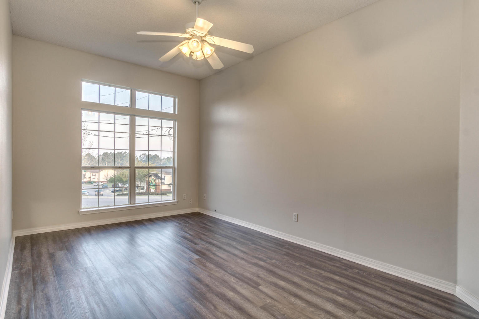 COUNTRYVIEW ESTATES 9TH ADDN - Residential Lease