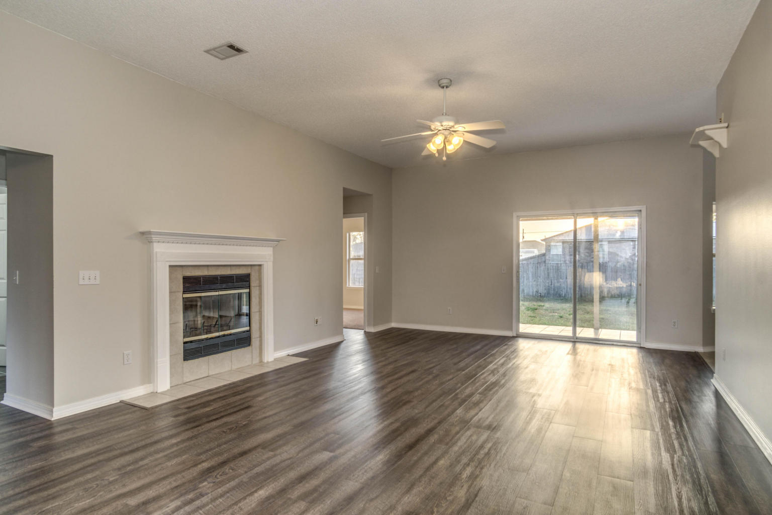 COUNTRYVIEW ESTATES 9TH ADDN - Residential Lease