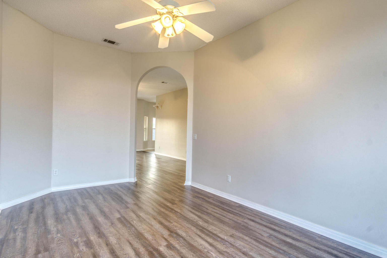 COUNTRYVIEW ESTATES 9TH ADDN - Residential Lease