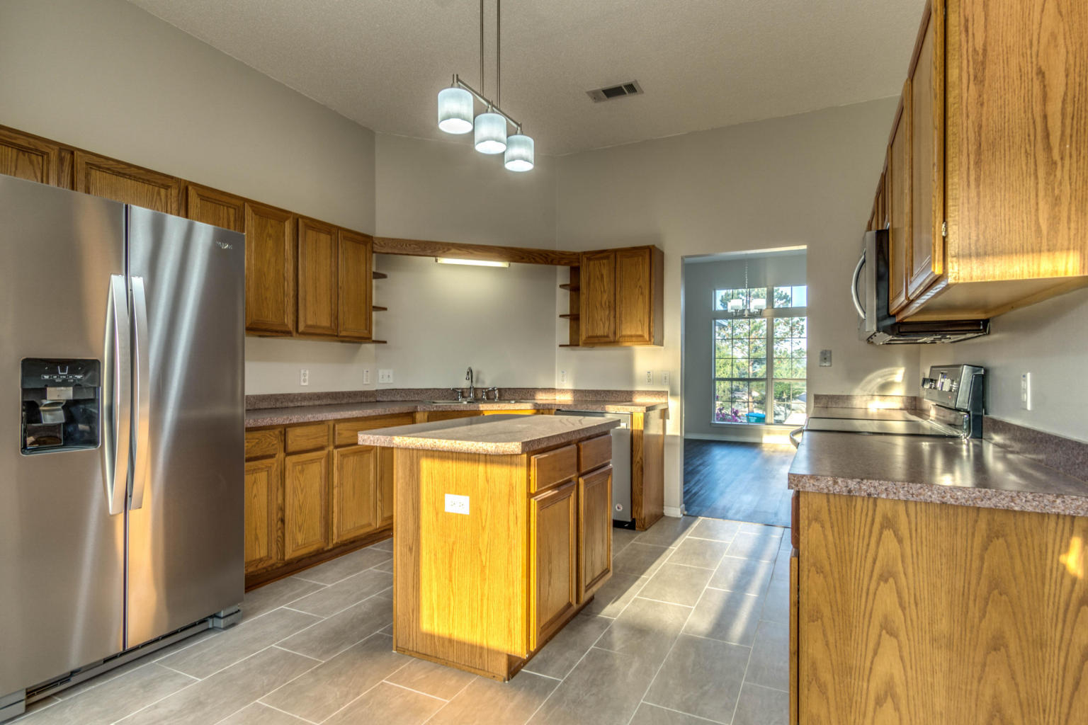 COUNTRYVIEW ESTATES 9TH ADDN - Residential Lease