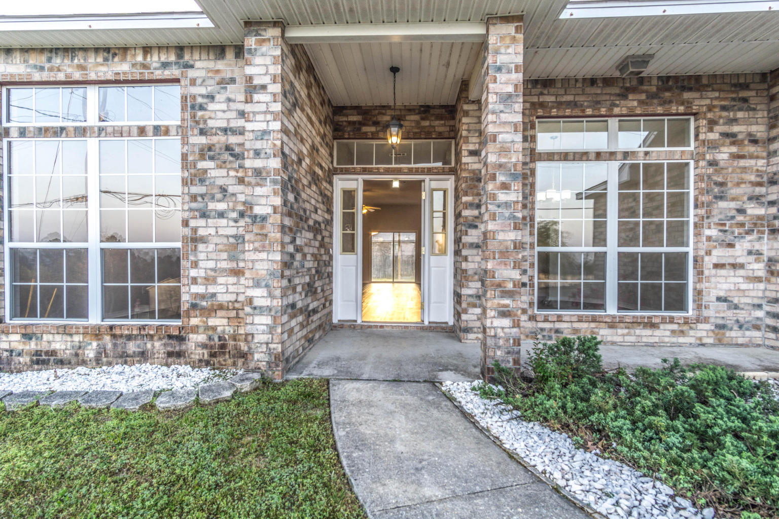 COUNTRYVIEW ESTATES 9TH ADDN - Residential Lease