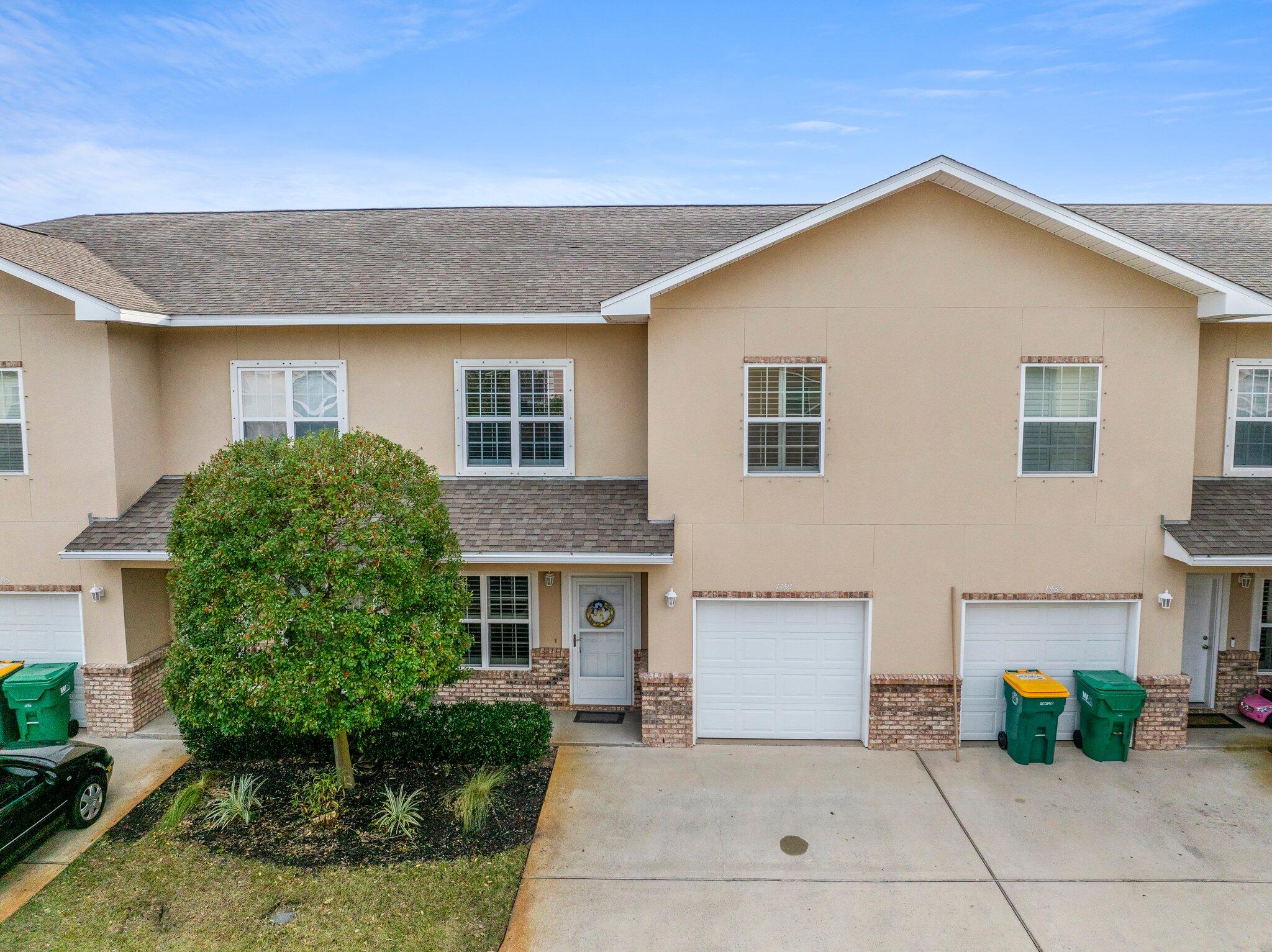 Introducing this updated townhouse in desirable Fort Walton Beach! This spacious townhouse features 3 bedrooms and 2.5 bathrooms, providing ample space for comfortable living. The interior boasts modern finishes, including LVP flooring and carpet, creating a stylish and inviting atmosphere. Conveniently located just minutes away from Hurlburt Field, this townhouse offers easy access to work and other amenities. With its updated features and prime location, this townhouse is the perfect place to call home! Call us today to schedule a showing!