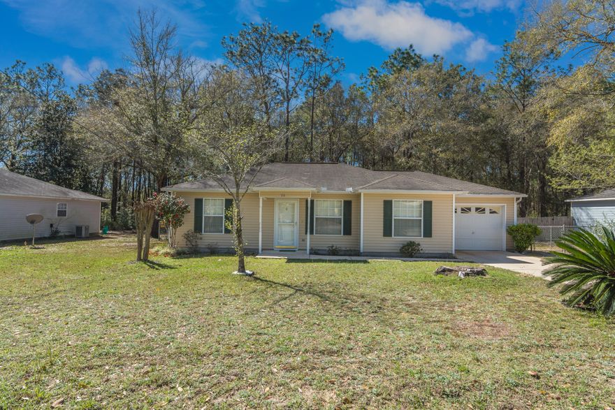 SELLER WILL INSTALL A NEW ROOF W/ ACCEPTABLE SALES CONTRACT! Adorable 3 bd/2 ba home centrally located and situated a level .25 lot. Semi open plan and galley kitchen. Spacious covered rear porch and fenced backyard. Schedule your appointment to see this home today!