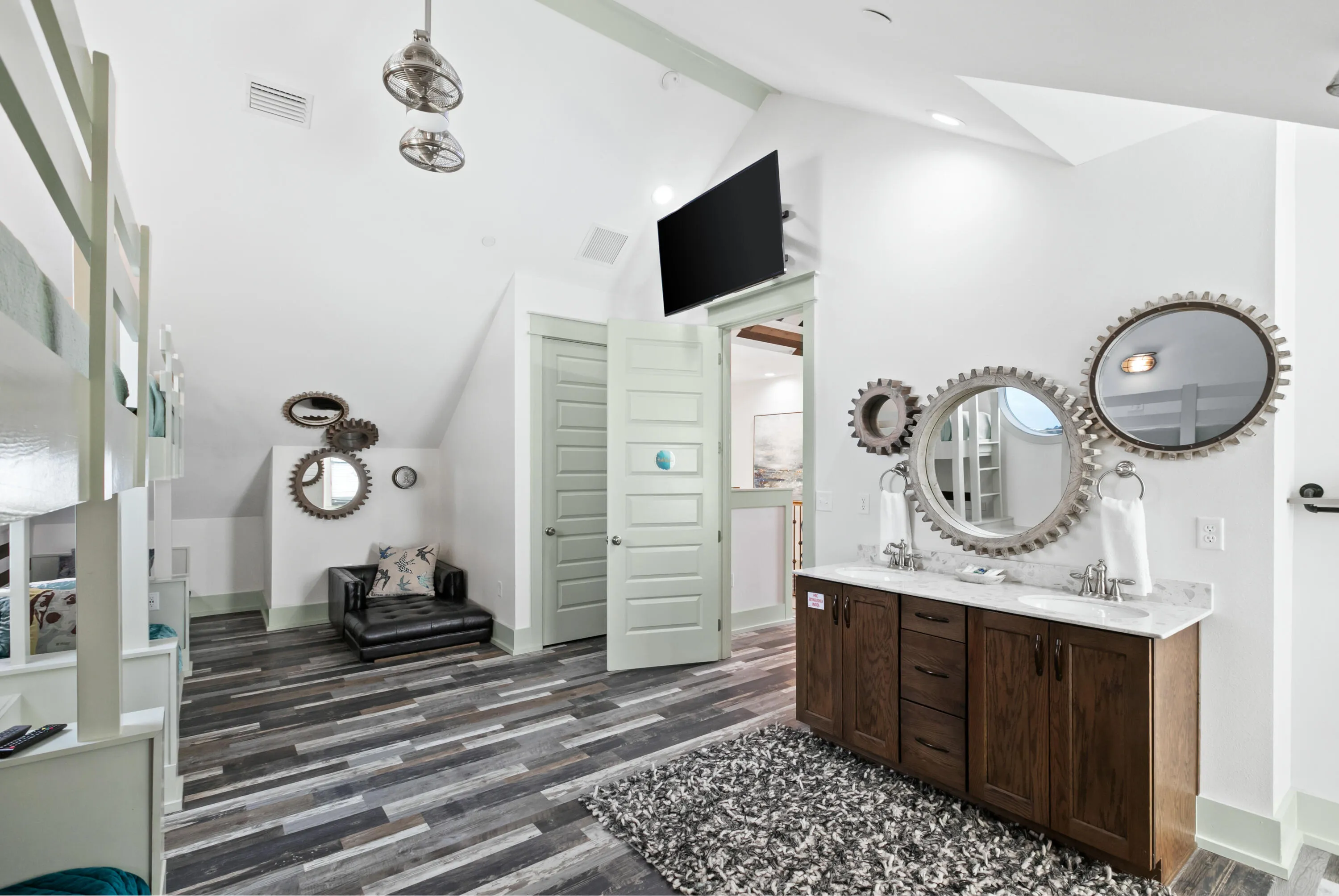 Panama City Beach, Florida, 32408, United States, 7 Bedrooms Bedrooms, ,8 BathroomsBathrooms,Residential,Active,2002649