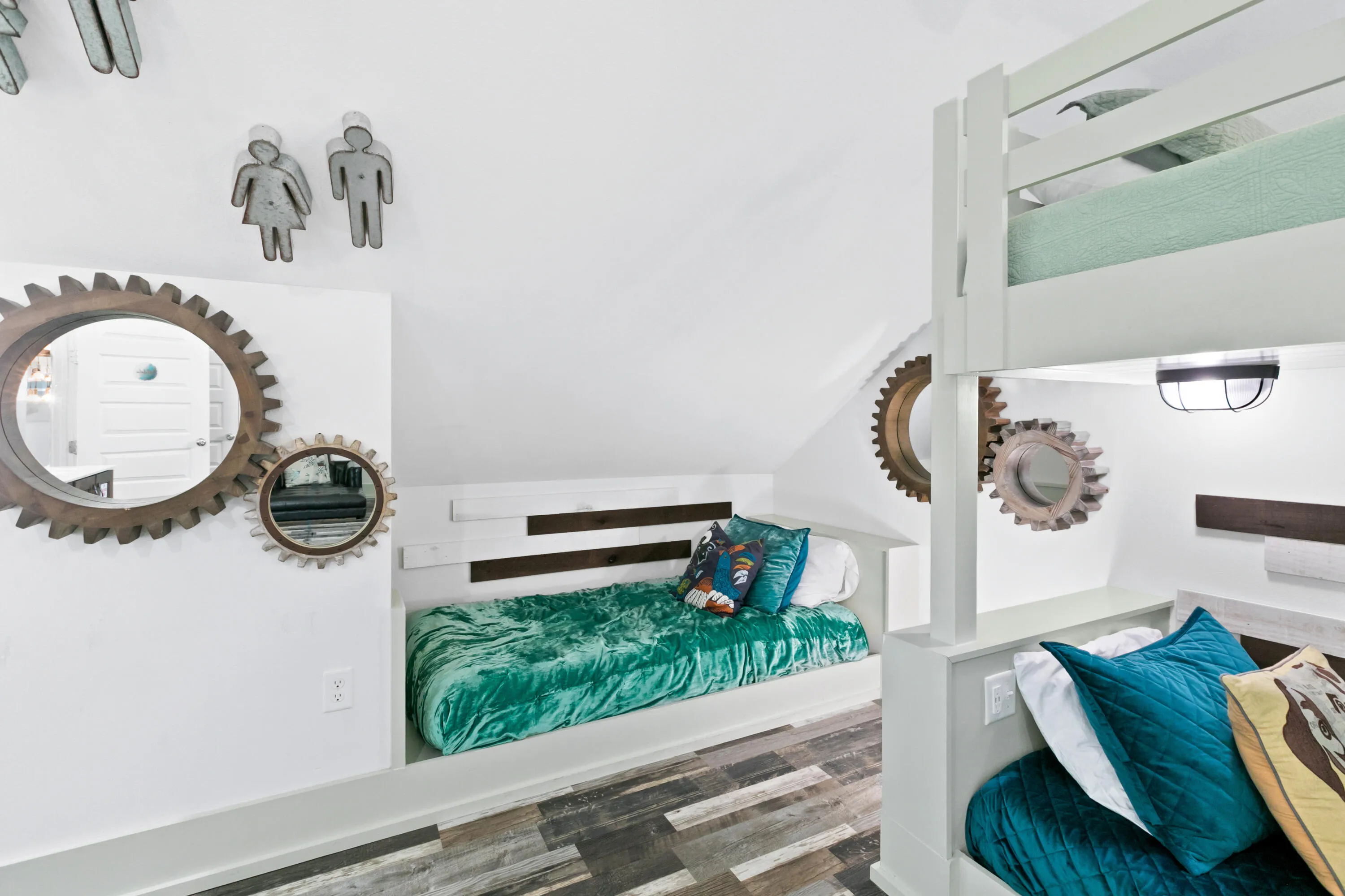 Panama City Beach, Florida, 32408, United States, 7 Bedrooms Bedrooms, ,8 BathroomsBathrooms,Residential,Active,2002649