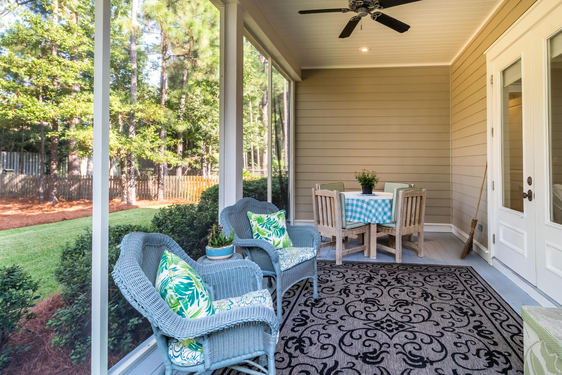 CARSON OAKS - Residential