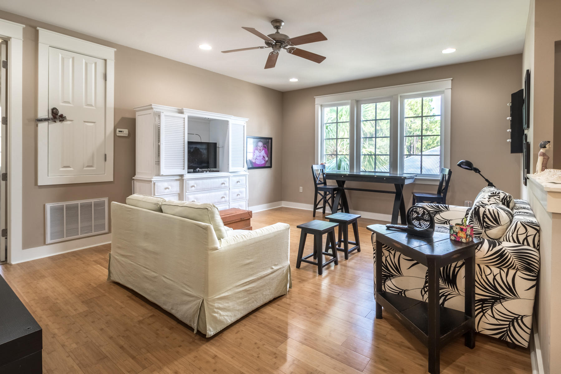 CARSON OAKS - Residential
