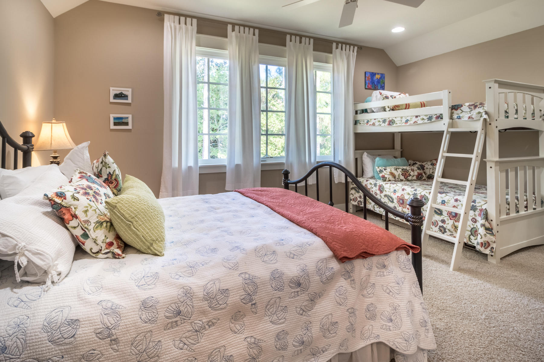 CARSON OAKS - Residential