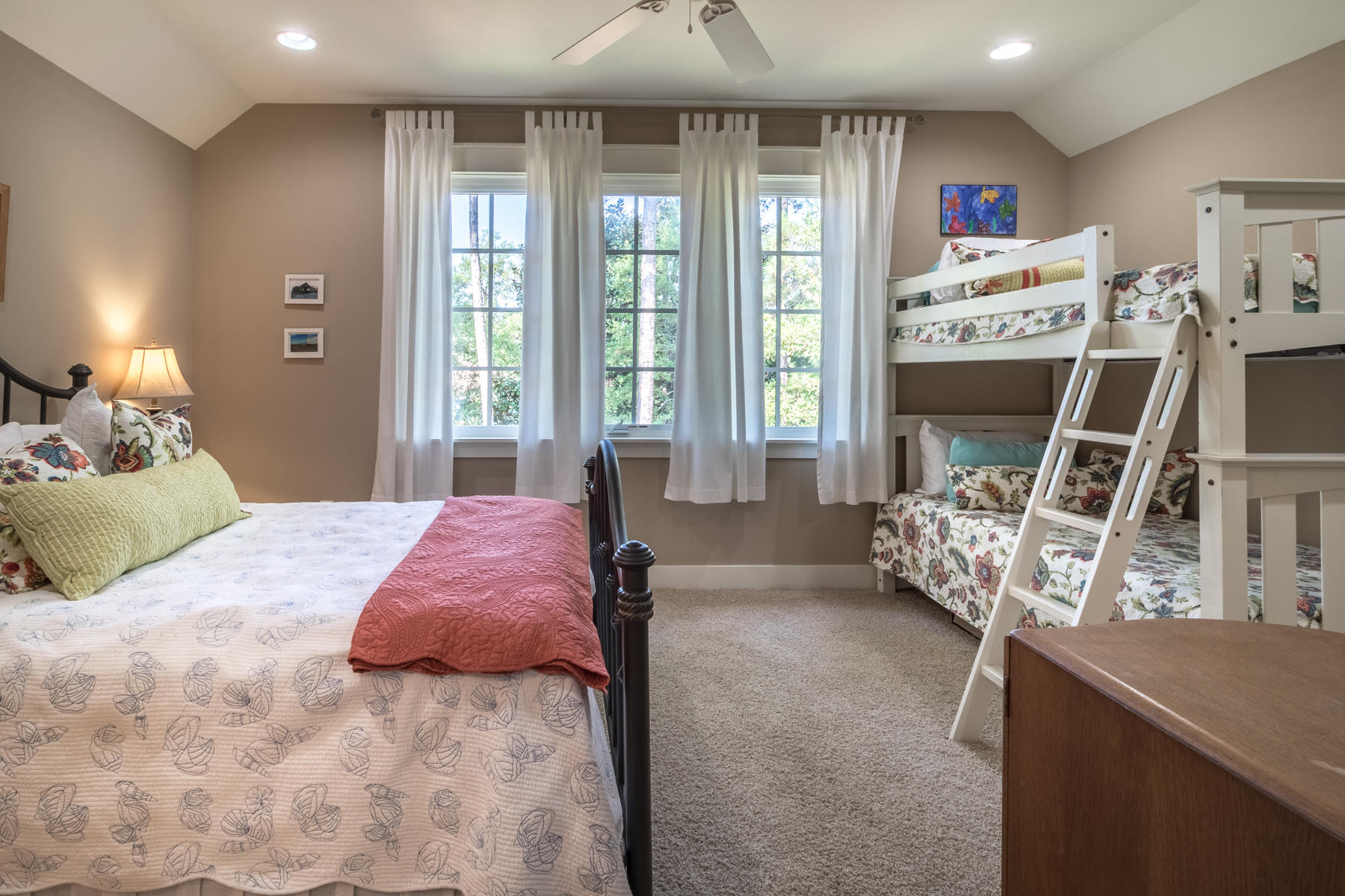 CARSON OAKS - Residential