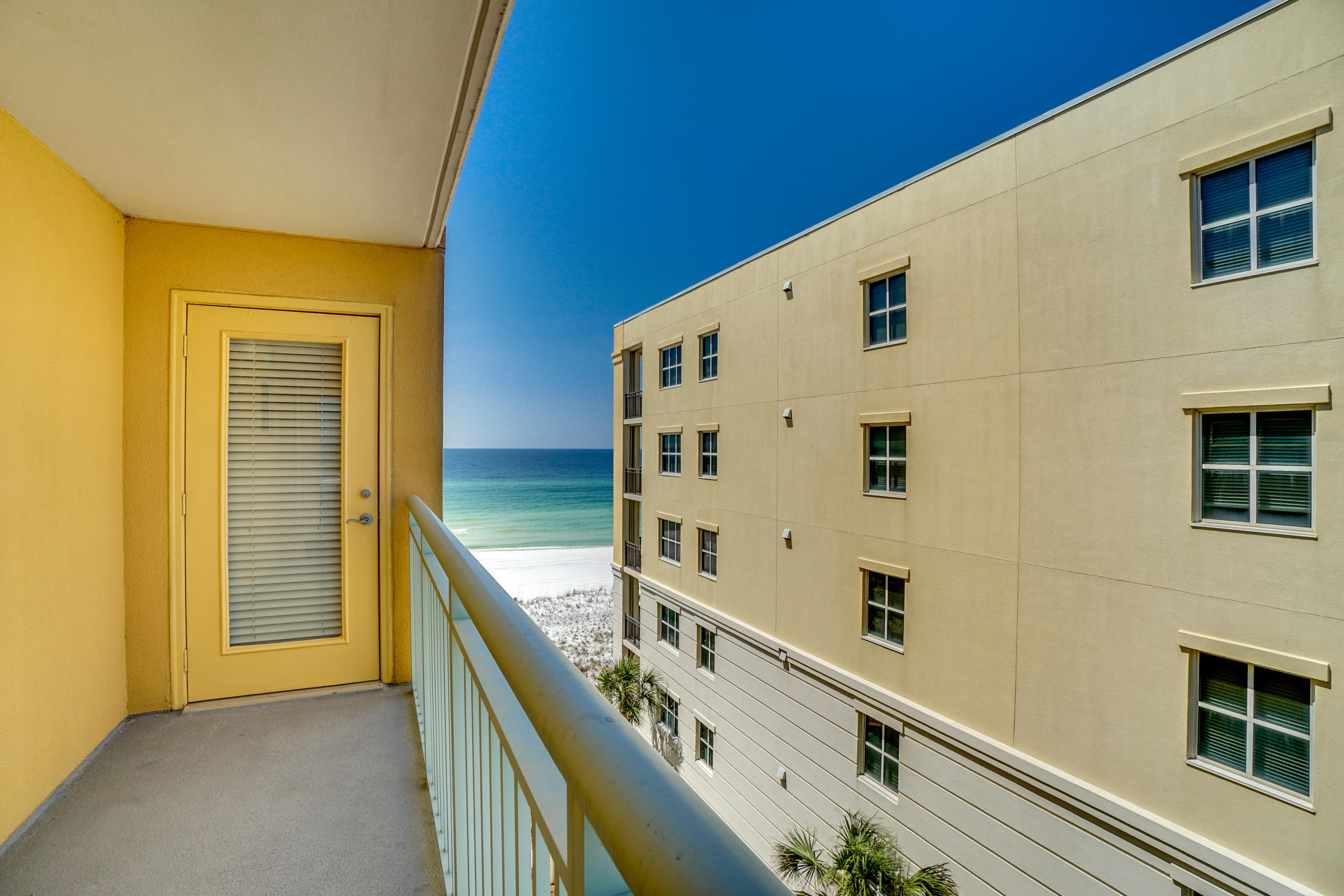 PELICAN ISLE - Residential