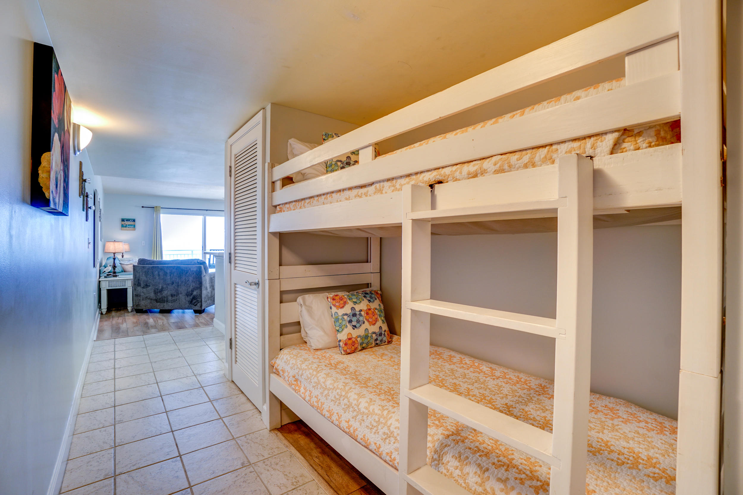 PELICAN ISLE - Residential