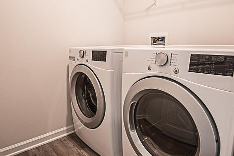 ASHTIN ESTATES - Residential Lease