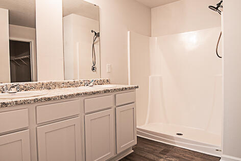 ASHTIN ESTATES - Residential Lease