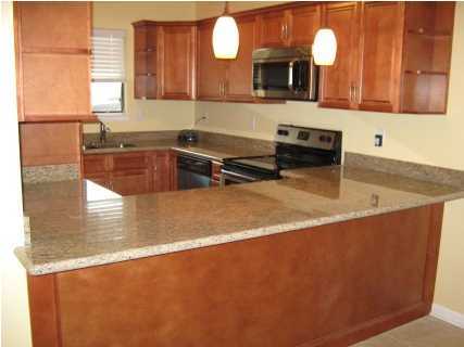 BIENVILLE SQUARE T/H - Residential Lease