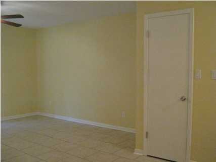 BIENVILLE SQUARE T/H - Residential Lease