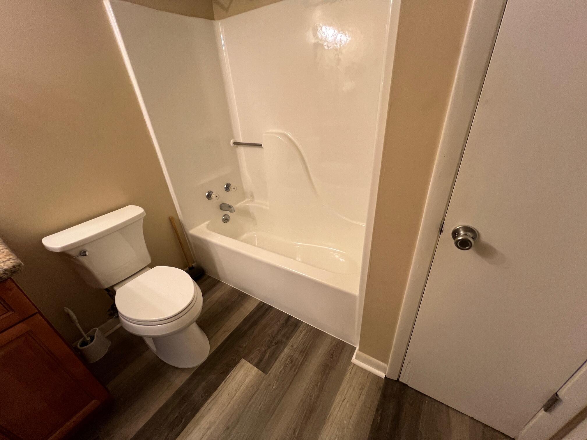 BIENVILLE SQUARE T/H - Residential Lease