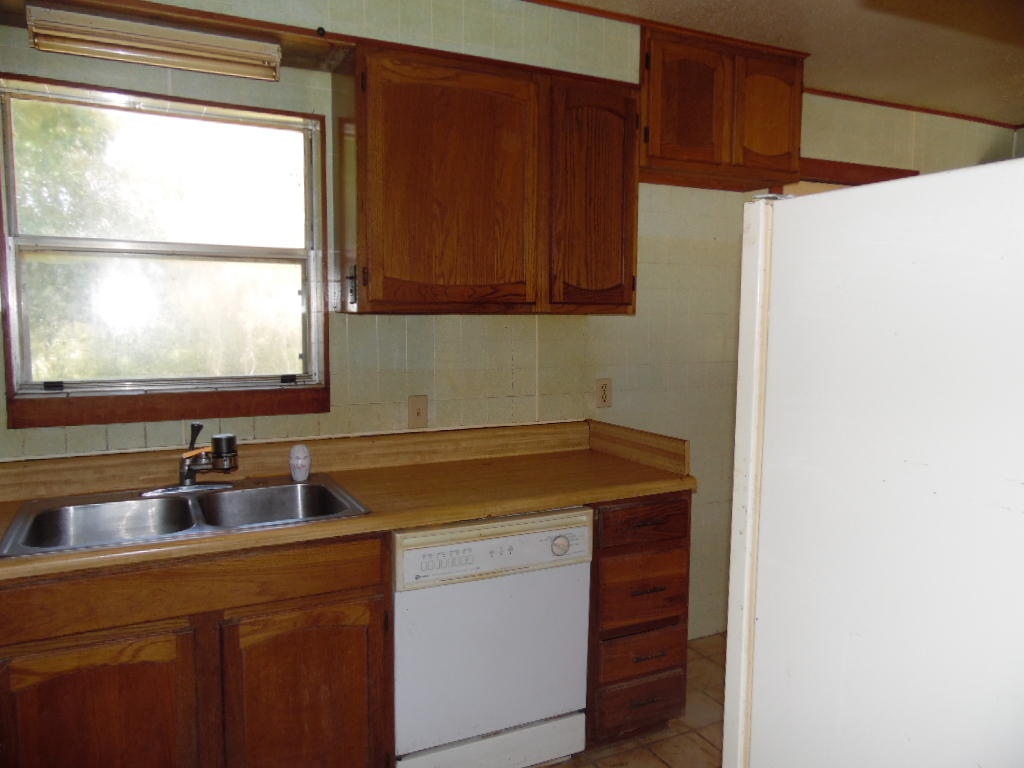 SEABREEZE ADD #3 LOT 2 BLK G - Residential