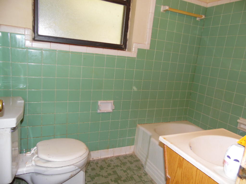 SEABREEZE ADD #3 LOT 2 BLK G - Residential