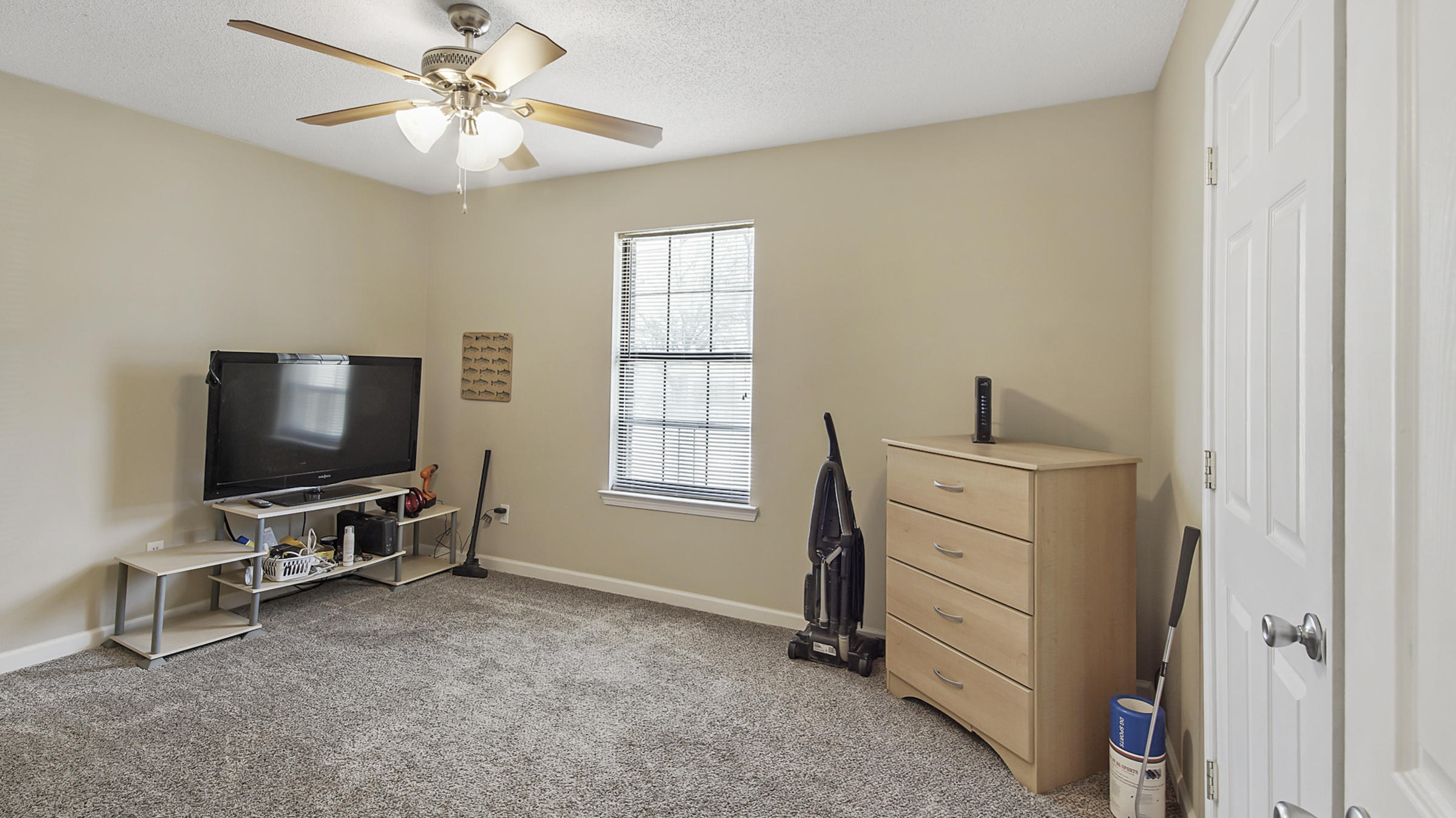 KAM AKERS S/D - Residential