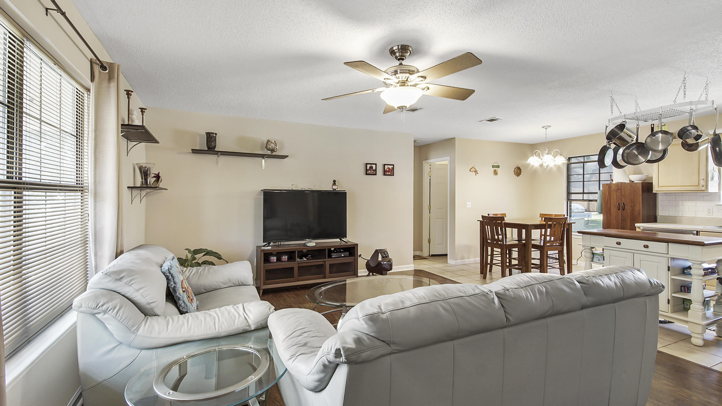 KAM AKERS S/D - Residential