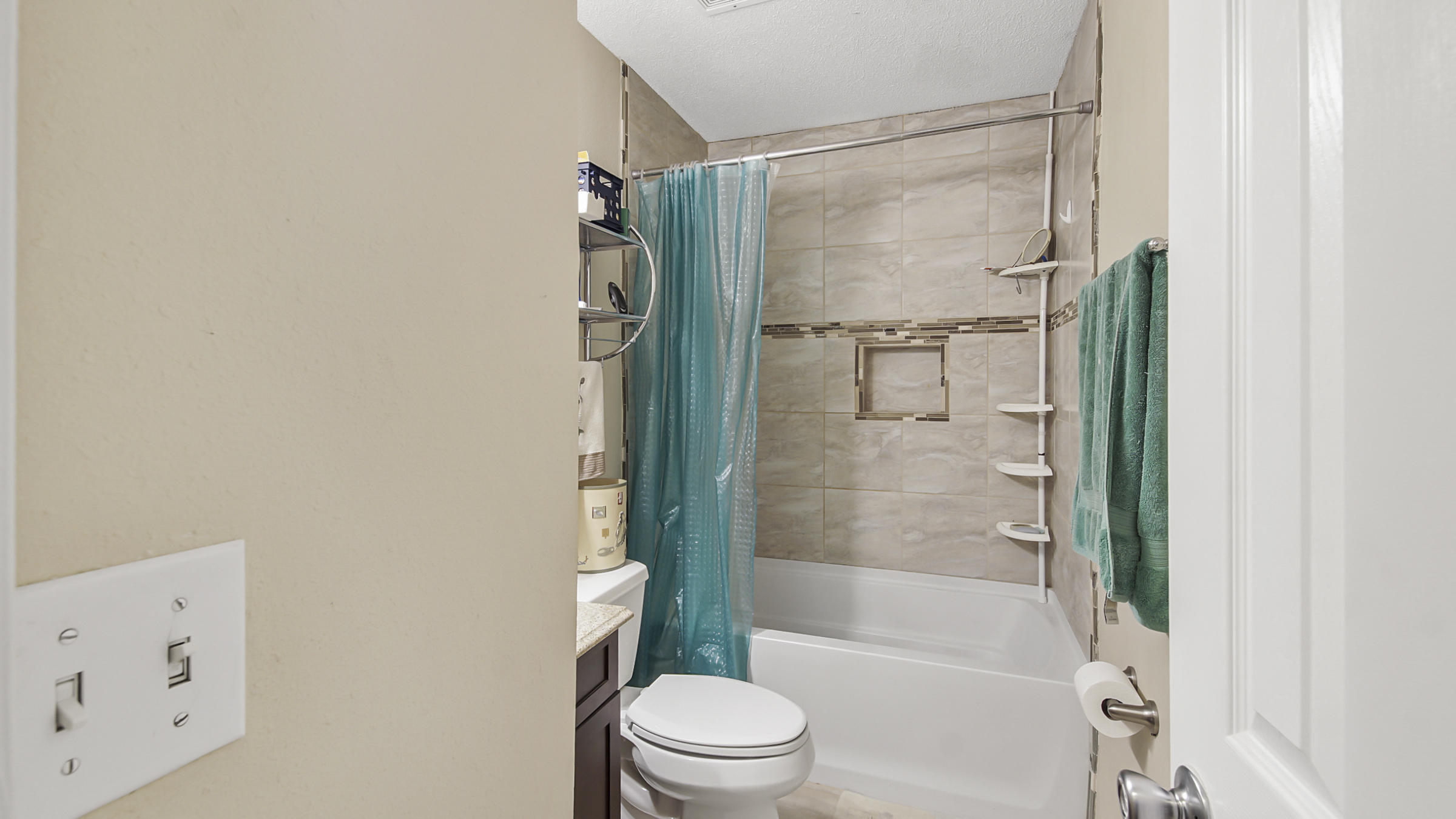 KAM AKERS S/D - Residential