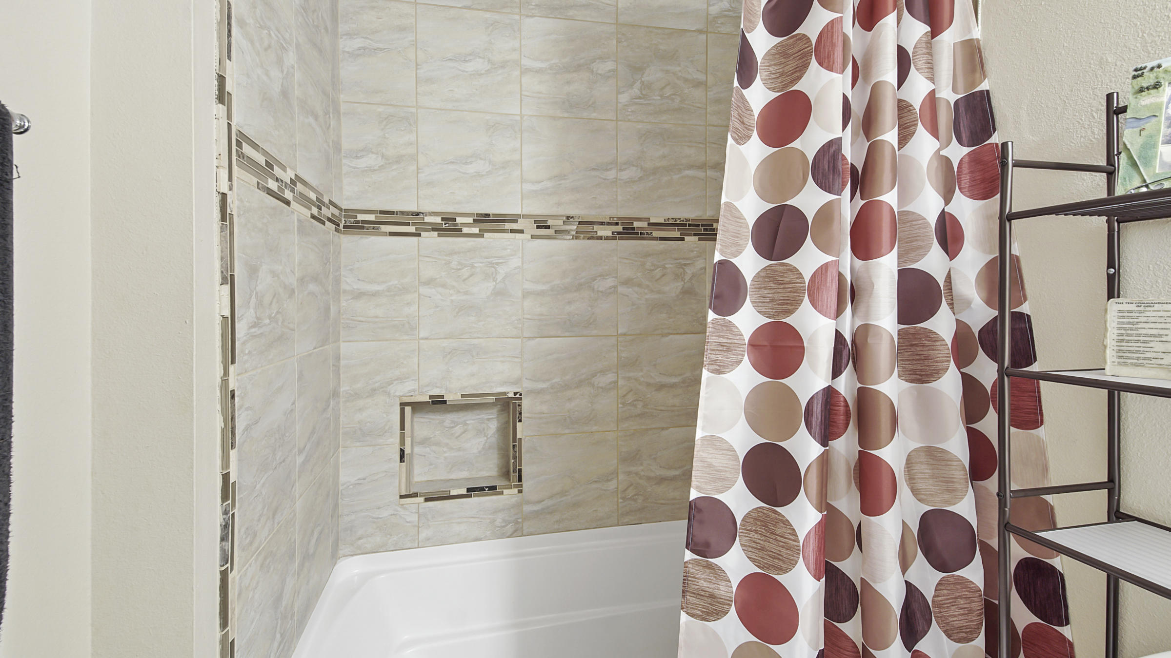 KAM AKERS S/D - Residential