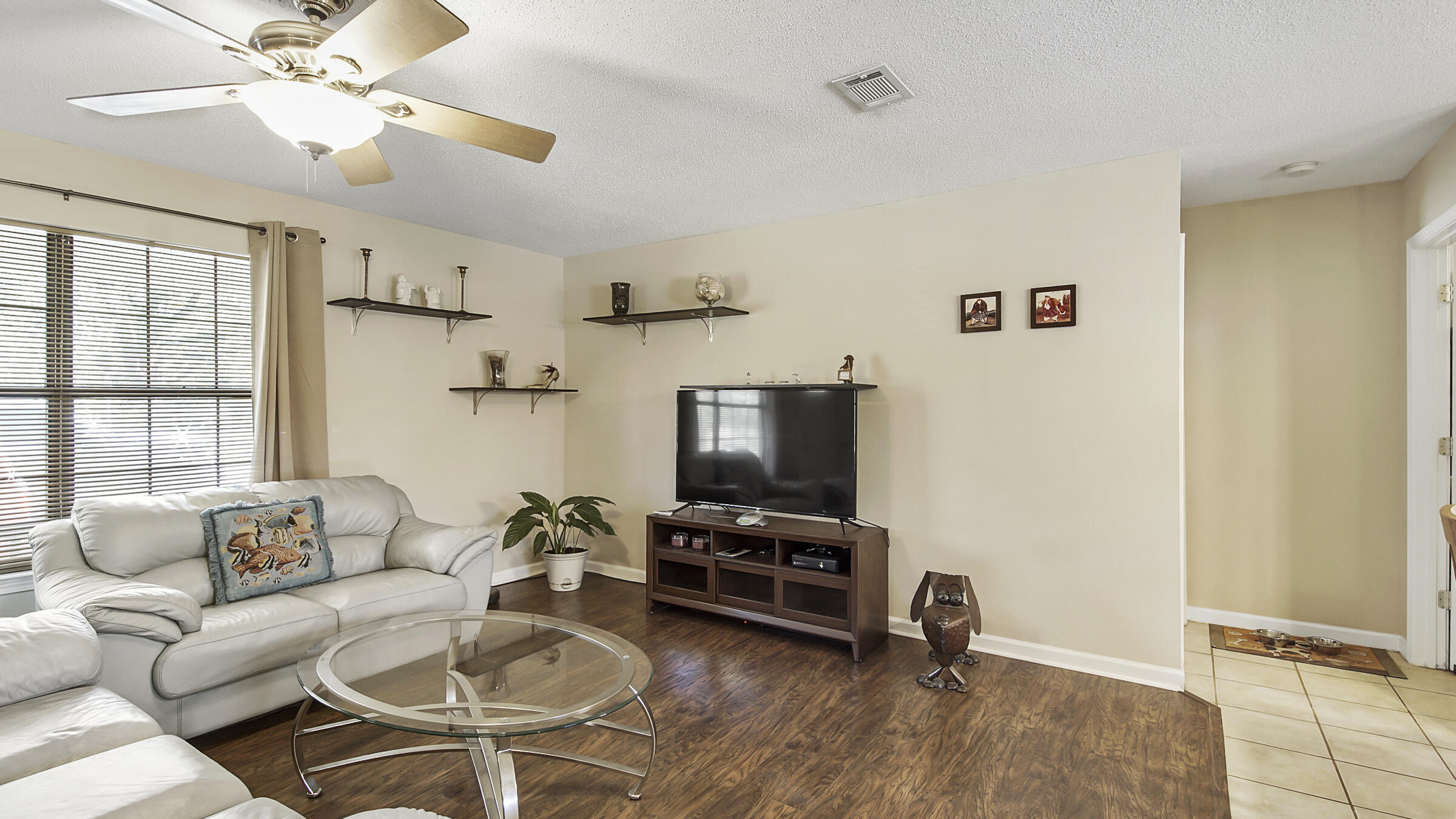 KAM AKERS S/D - Residential