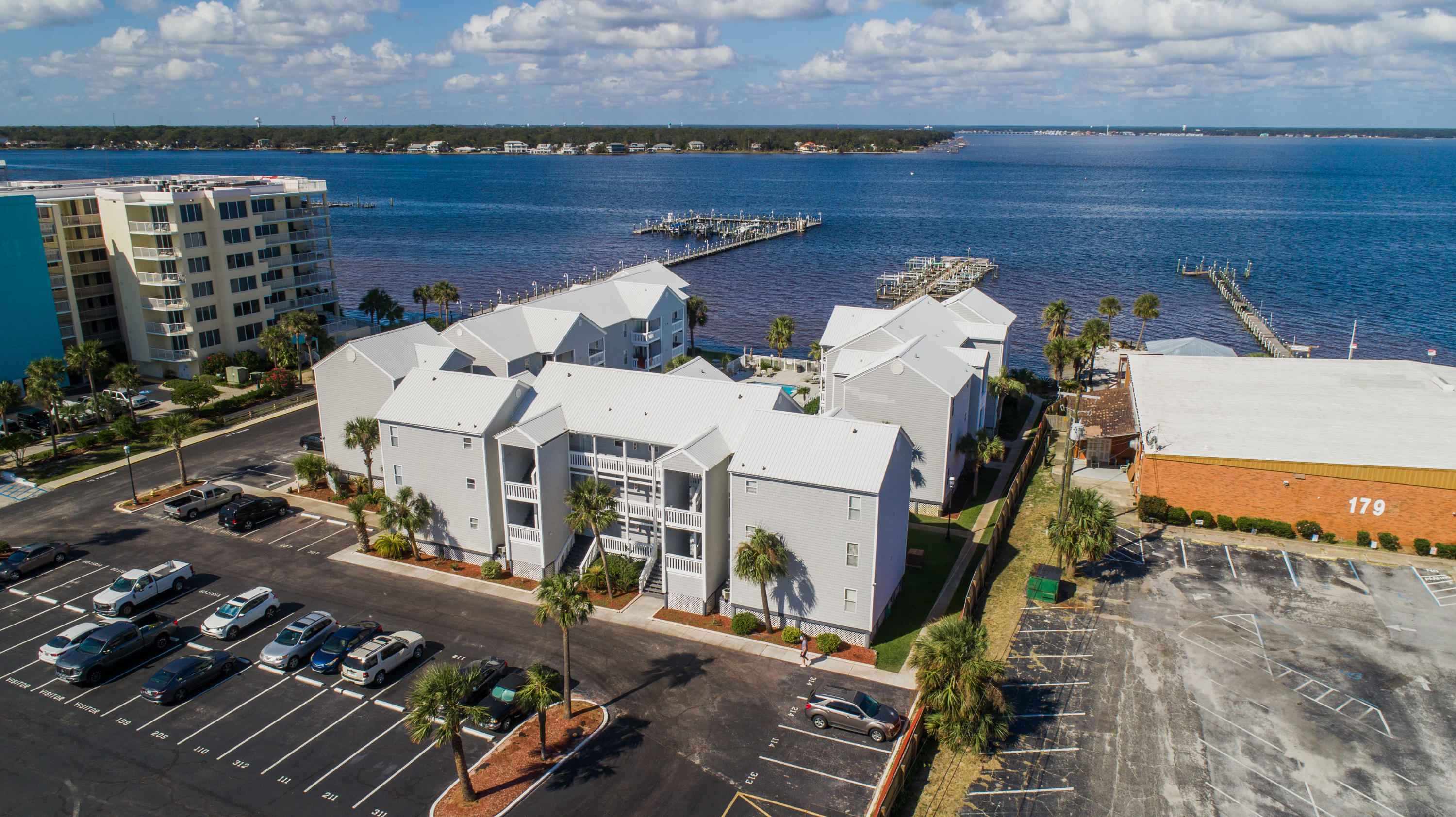 HERMITAGE CONDOMINIUM - Residential