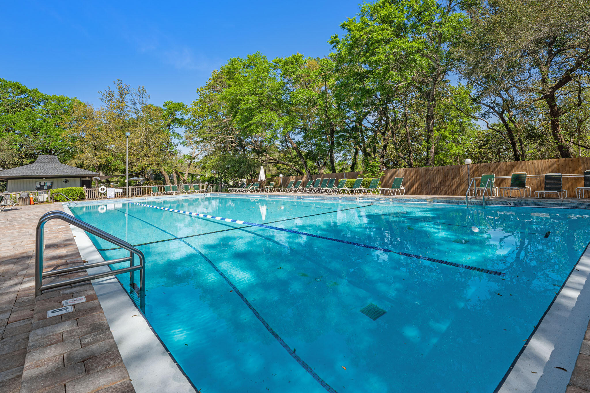 LAKESIDE CONDO AT BLUEWATER BAY - Residential