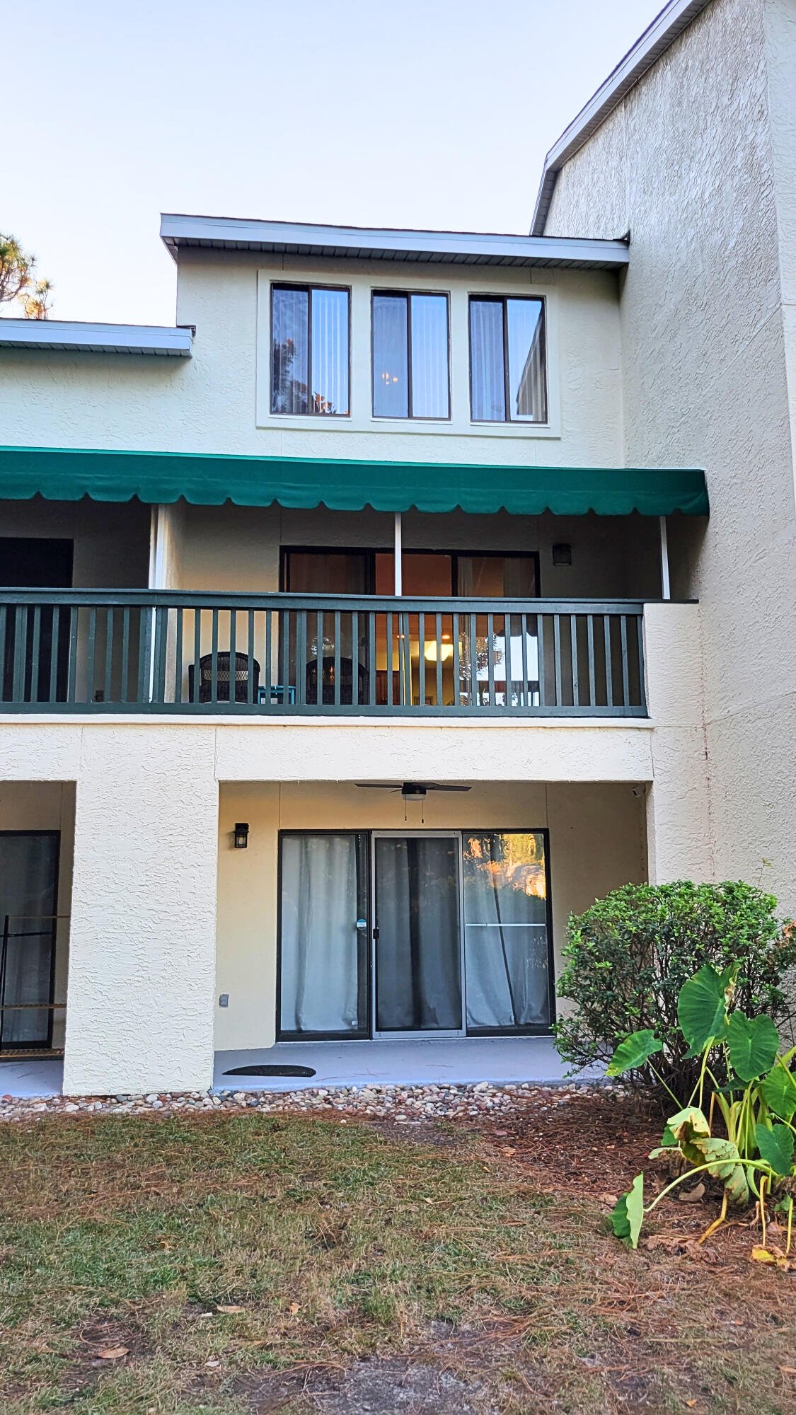 LAKESIDE CONDO AT BLUEWATER BAY - Residential