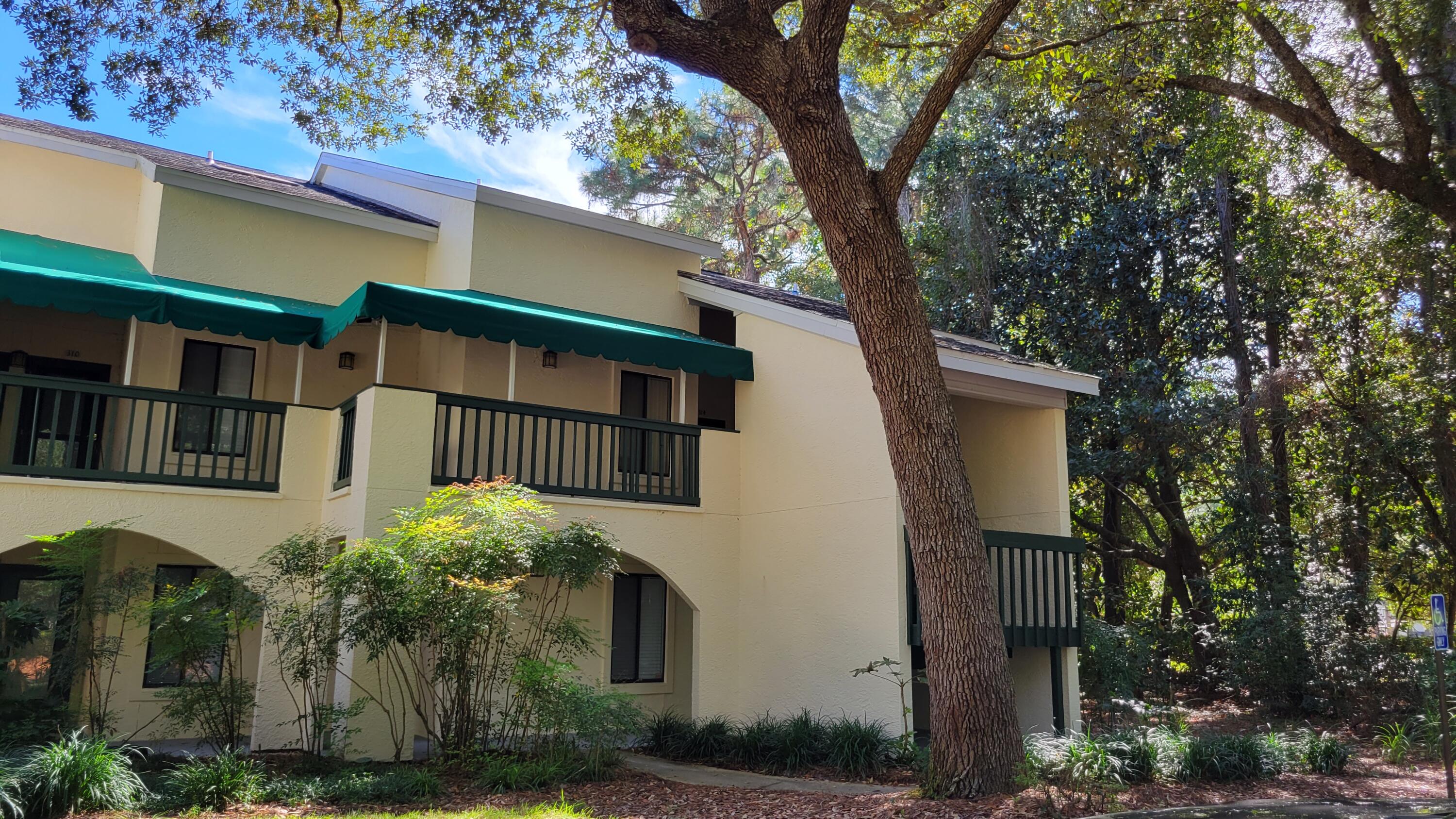 LAKESIDE CONDO AT BLUEWATER BAY - Residential