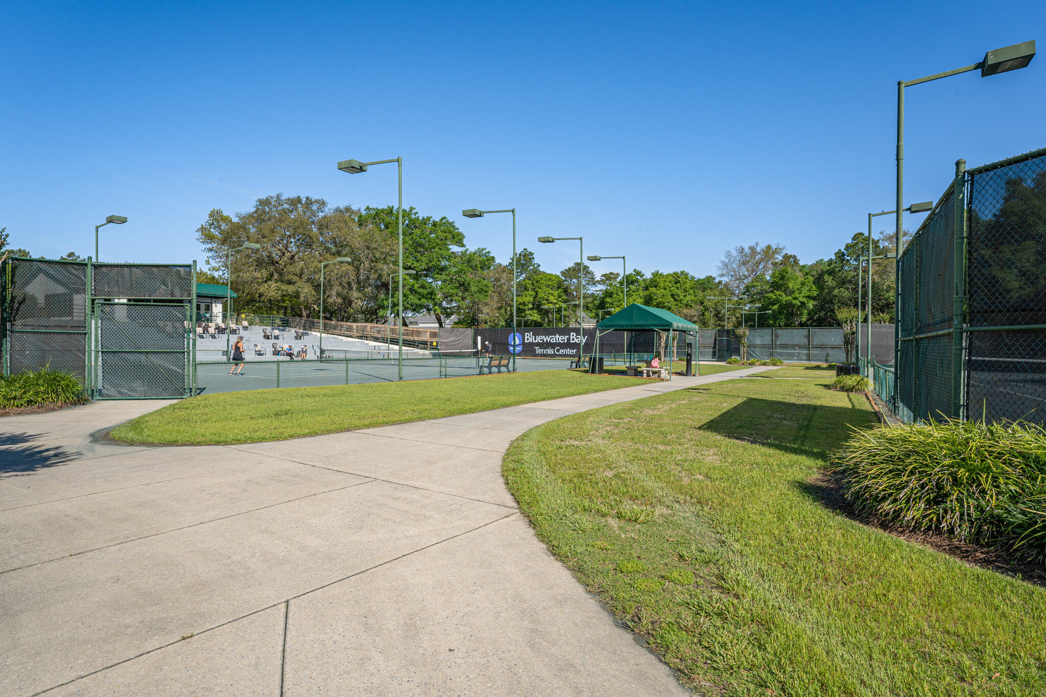 LAKESIDE CONDO AT BLUEWATER BAY - Residential