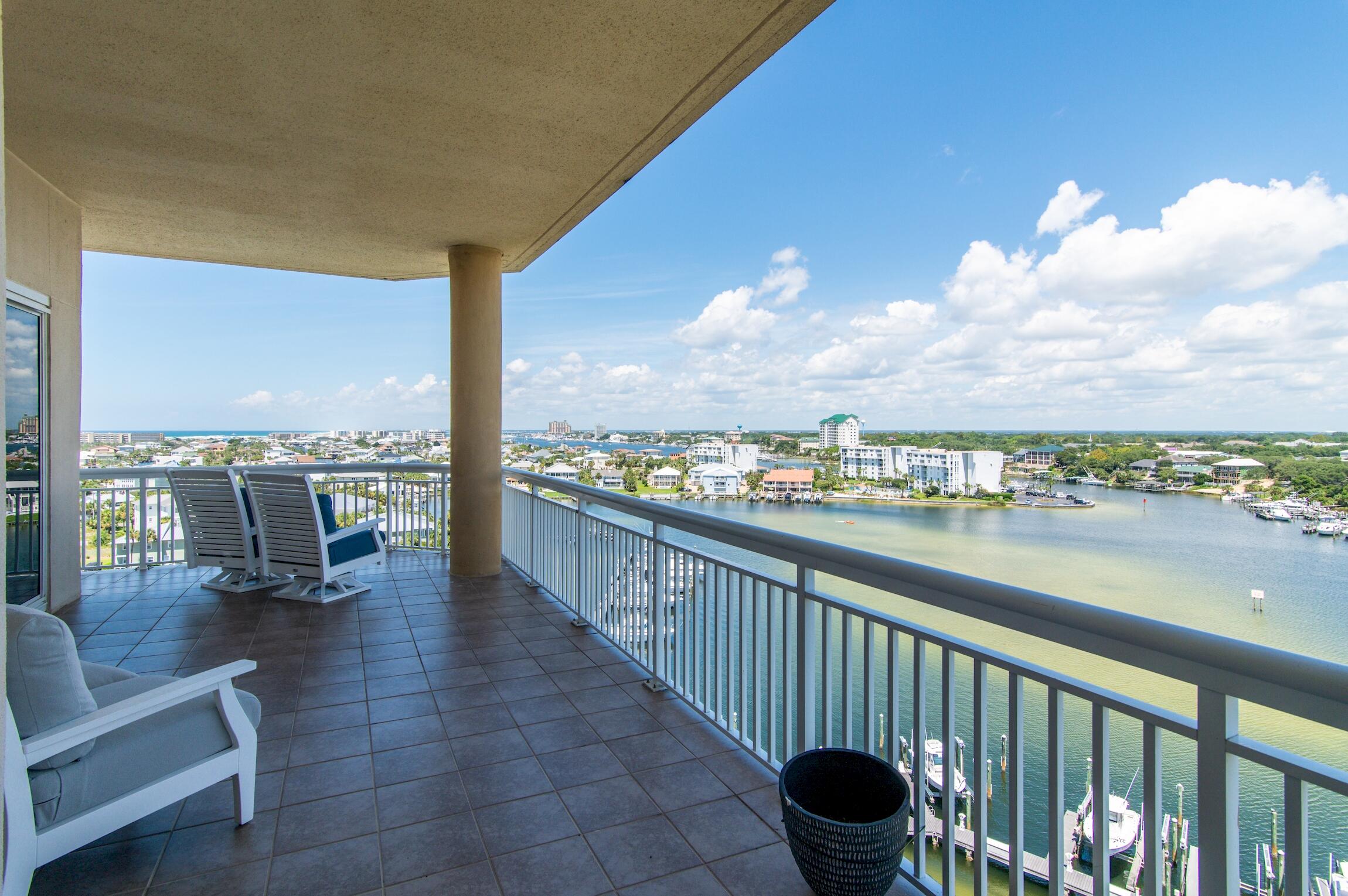 HARBOR LANDING - Residential