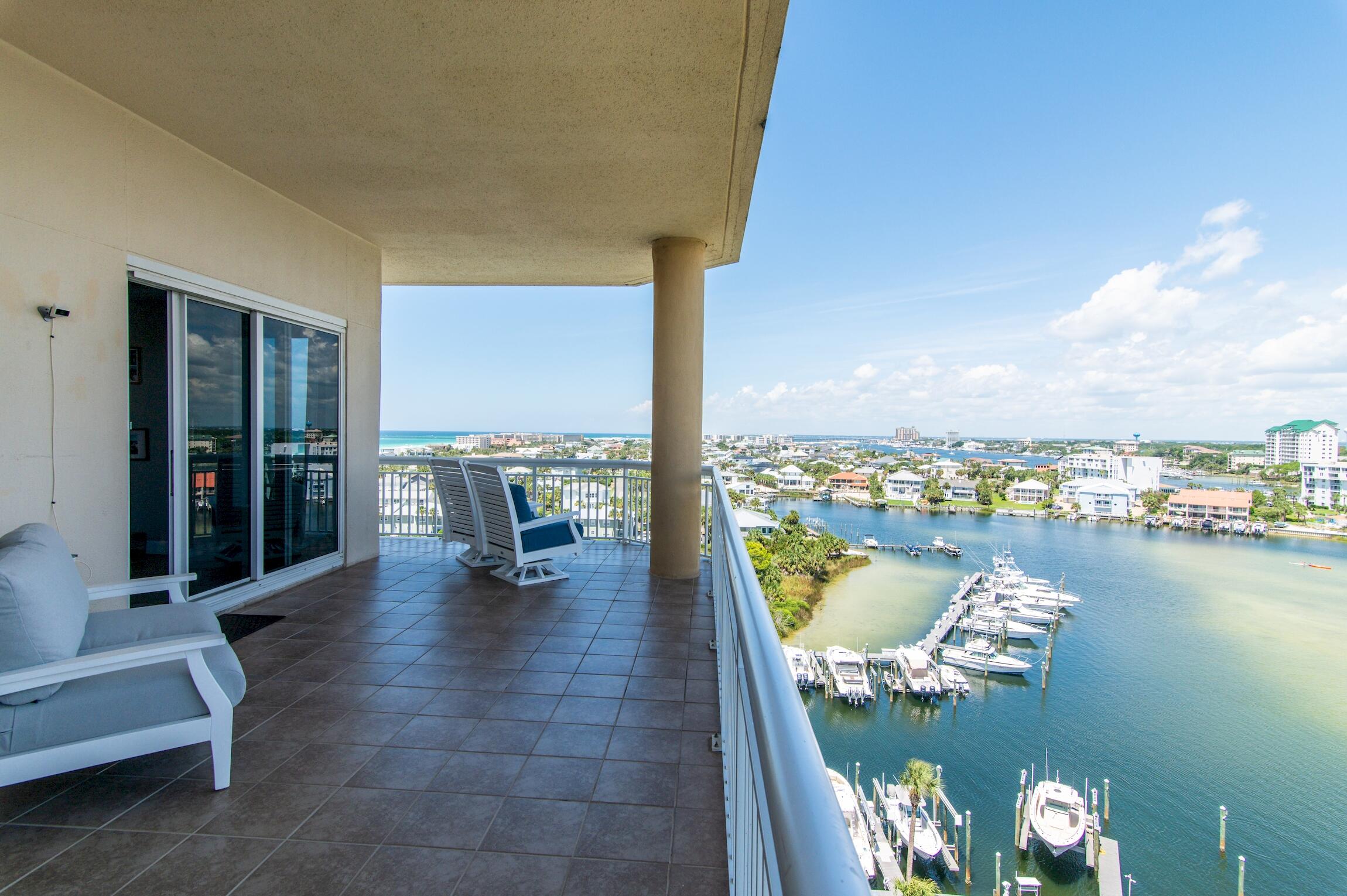 HARBOR LANDING - Residential