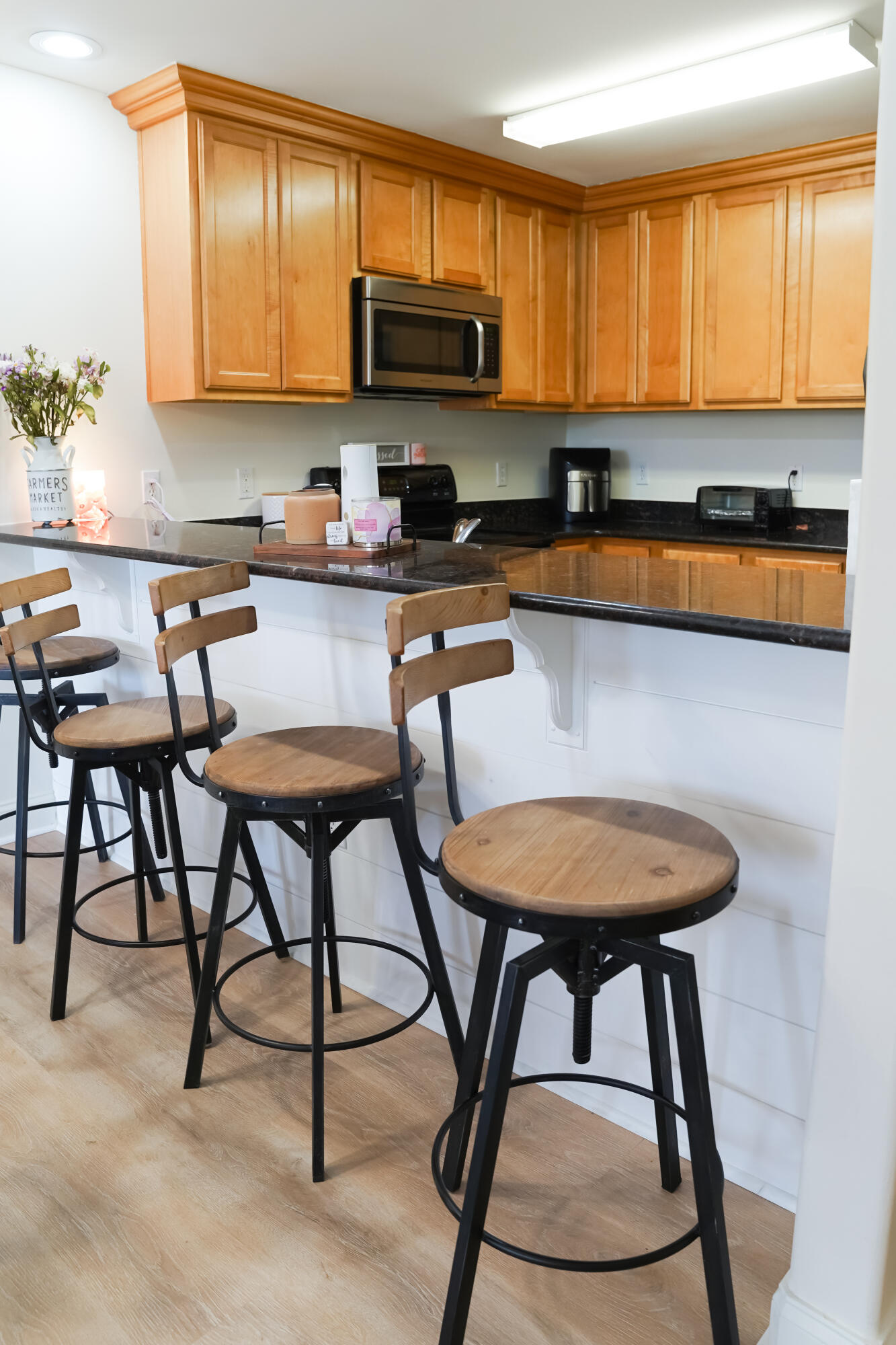Located in central Destin, in close proximity to beaches, shopping, restaurants, and attractions! The interior features new vinyl plank floors throughout, new paint, new vanities in bathrooms, new shower heads, newly added Shiplap under bar counter, new dishwasher Owner has added beautifully done accent wall in back bedroom. Check out this peaceful condo today!Unit does not allow for short term rentals/No rentals under 30 days.
