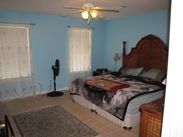 COUNTRYVIEW ESTATES 8TH ADDN - Residential