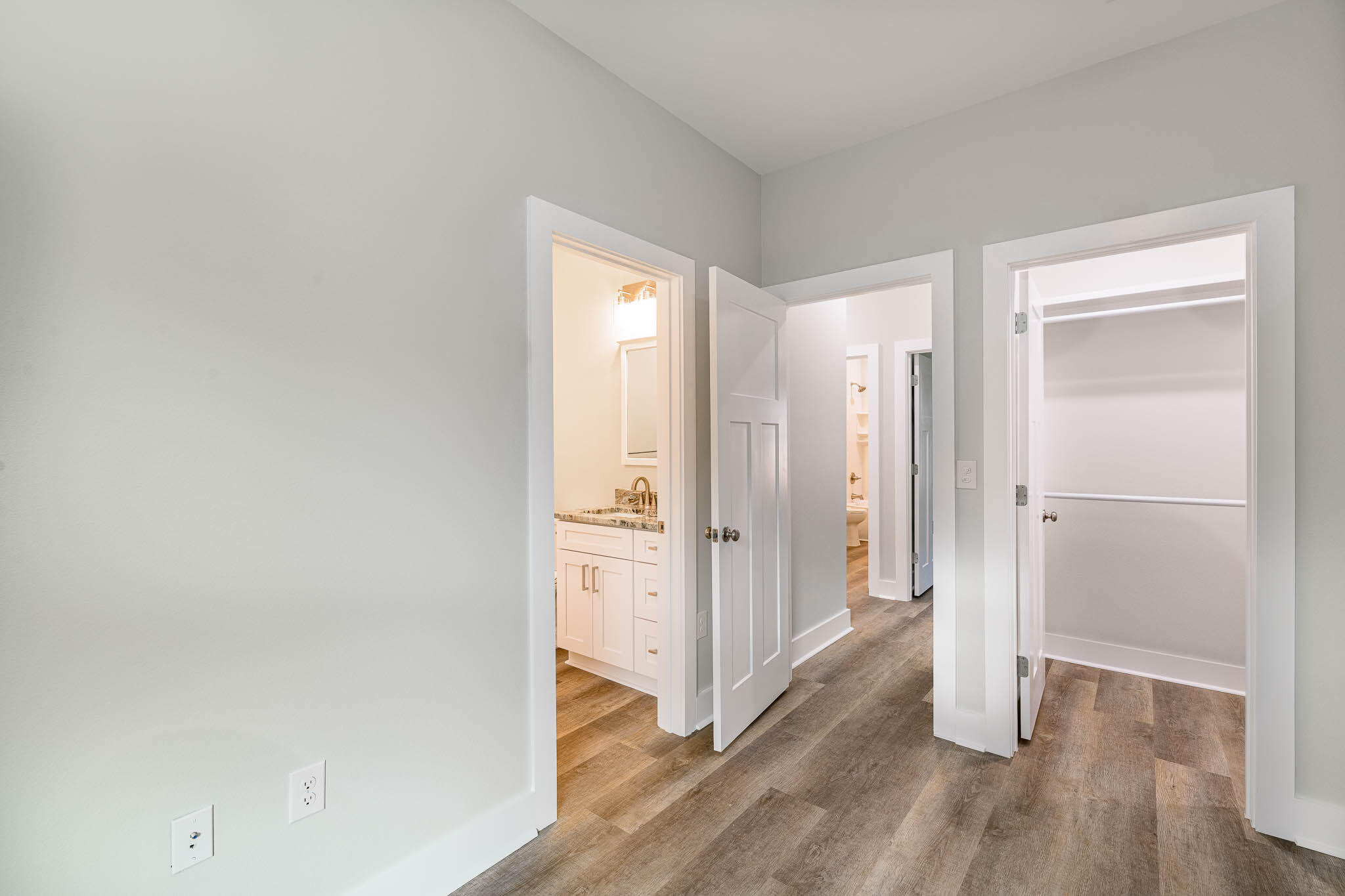 CLEARING ON KELLY MILL ROAD ''The Clearing'' - Residential Lease