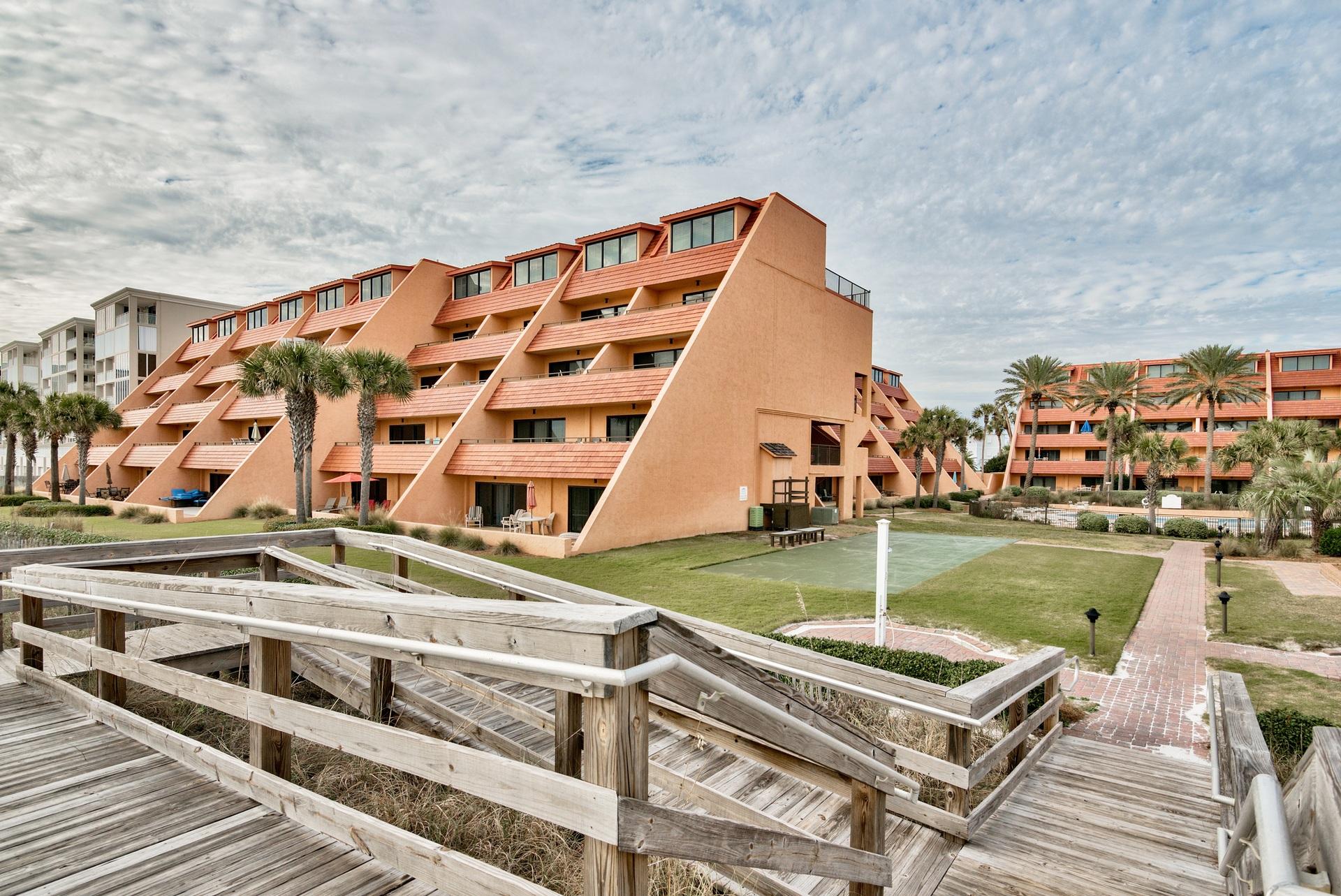 AEGEAN CONDO - Residential