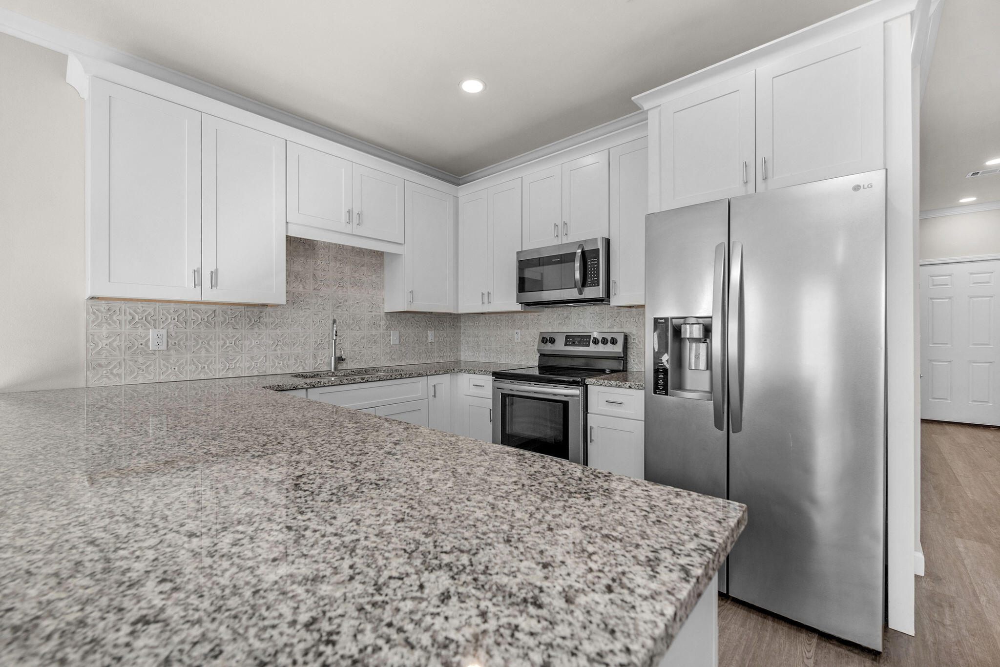 STABLE LANES - Residential