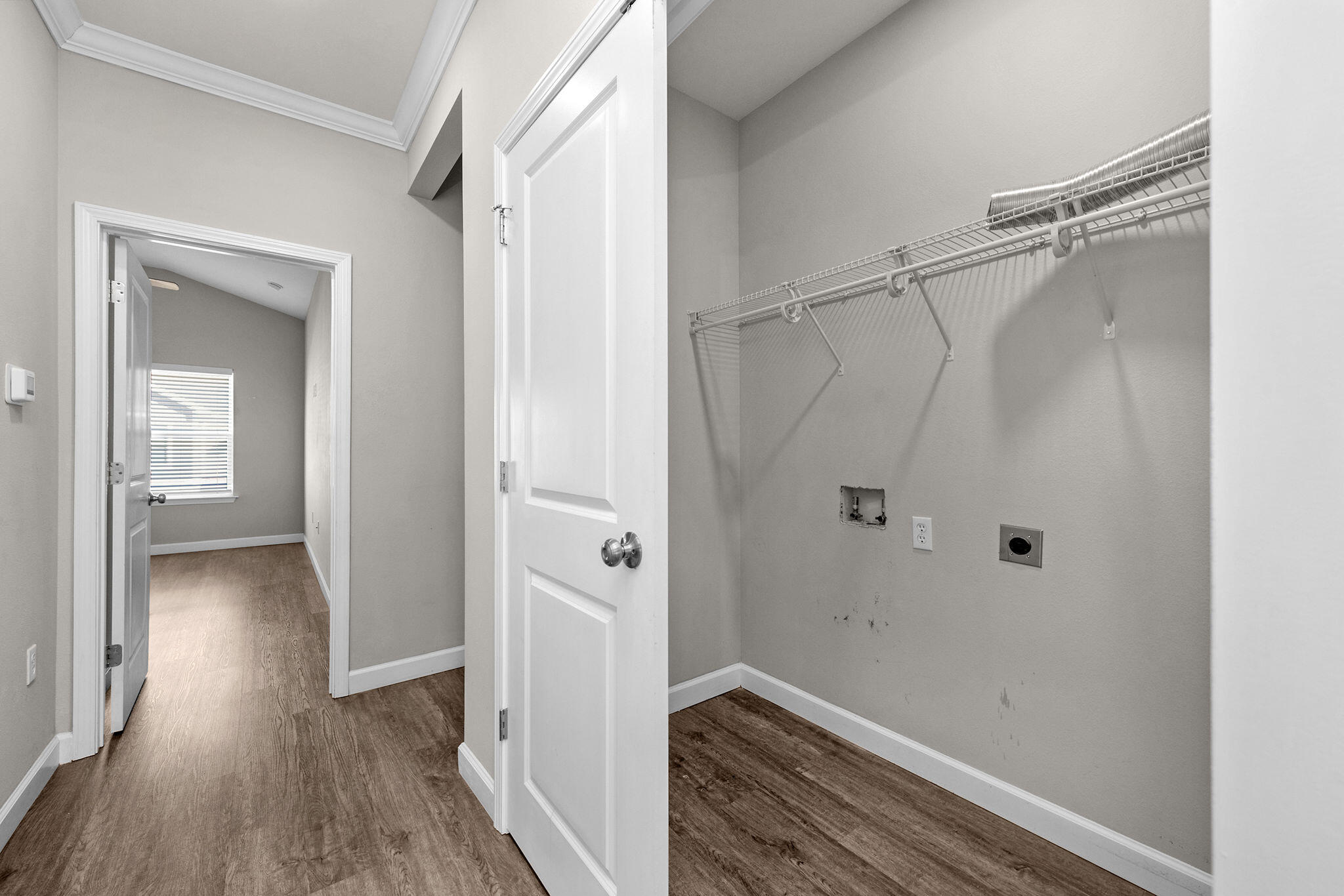 STABLE LANES - Residential