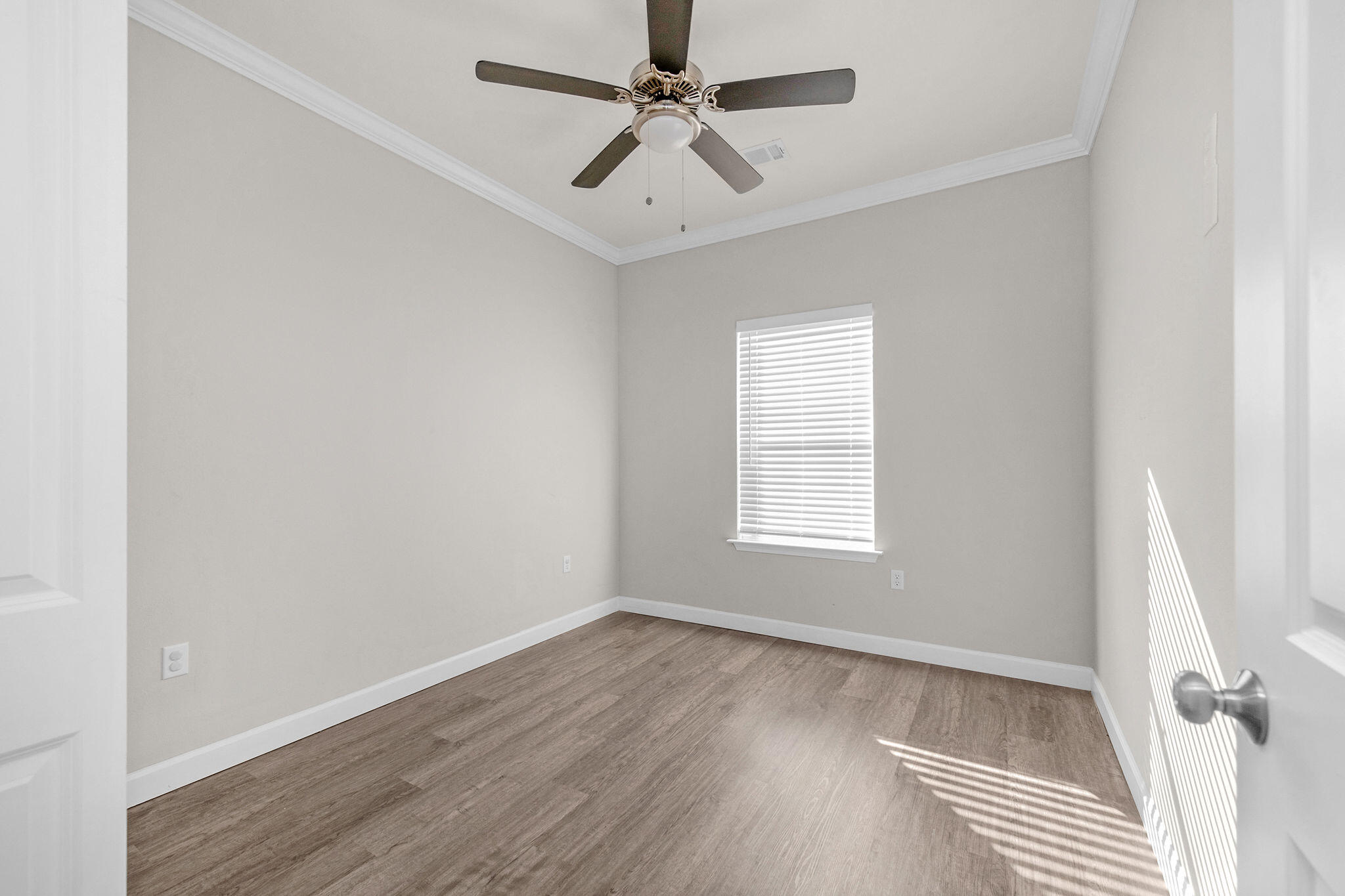 STABLE LANES - Residential