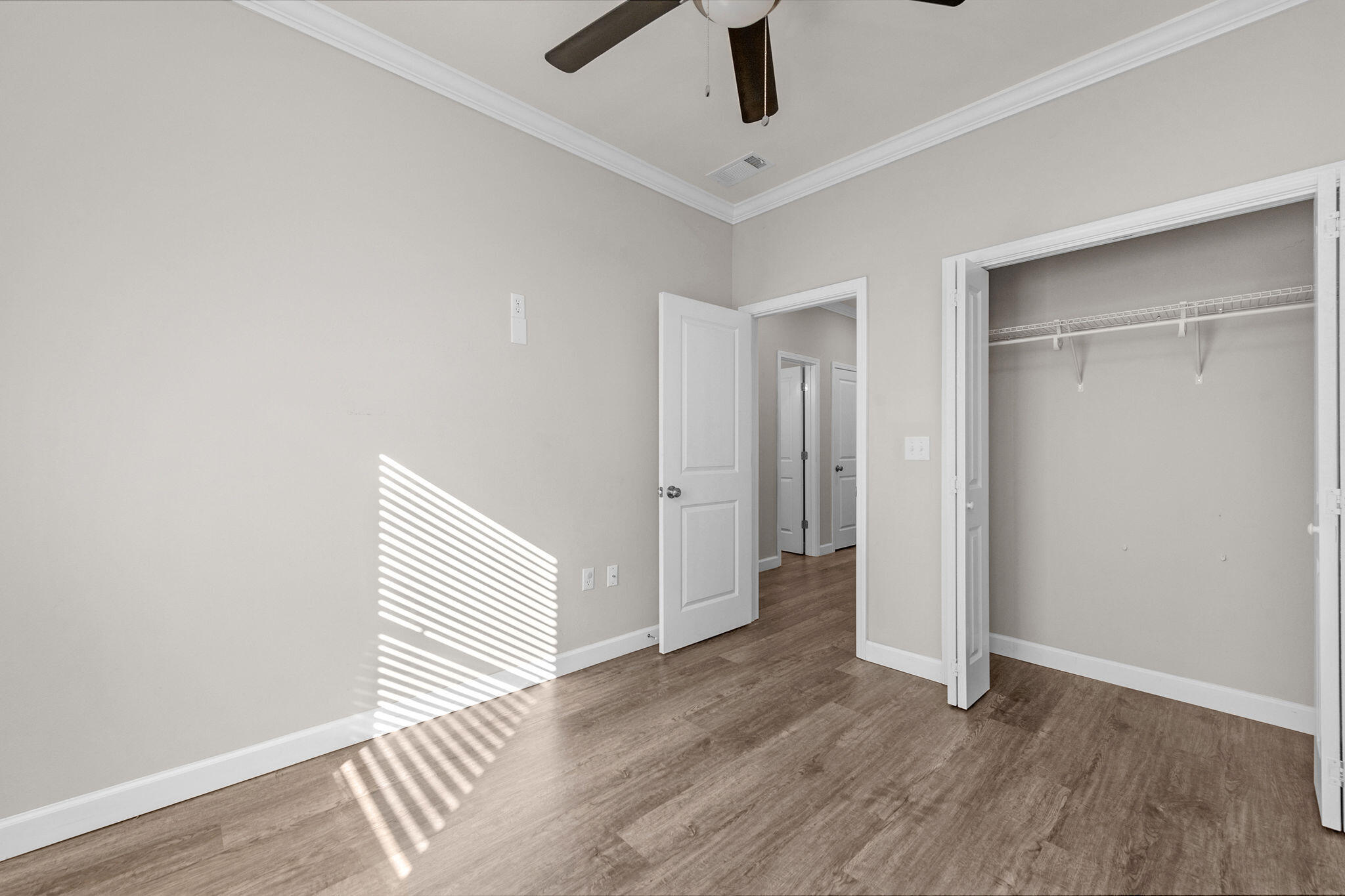 STABLE LANES - Residential